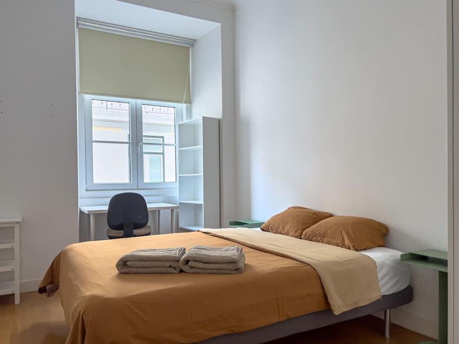 4 Rooms Home In Baixa Lisbon Bagian luar foto
