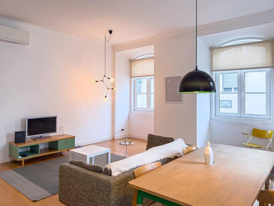4 Rooms Home In Baixa Lisbon Bagian luar foto